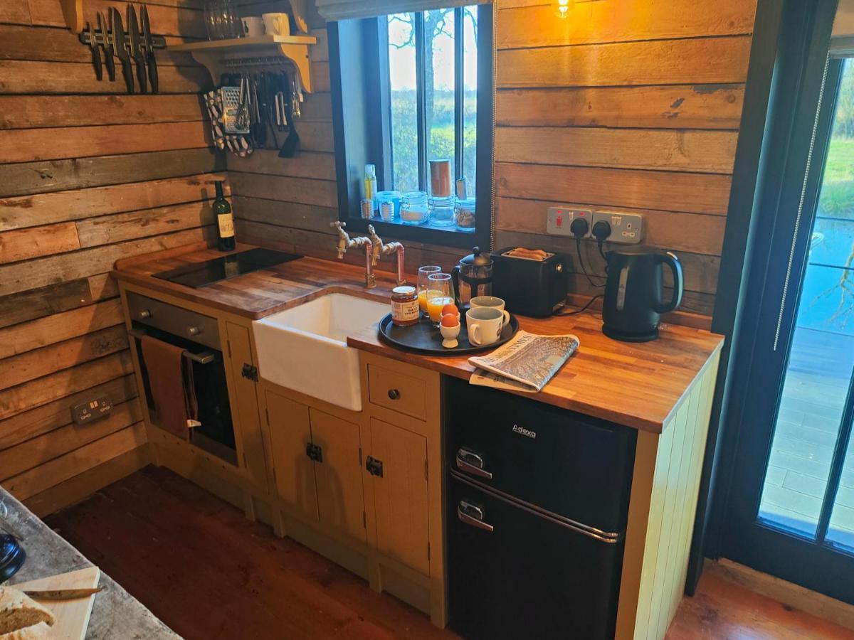 Appartamento The Water Shack - Amazing Tiny House Retreat Woodbridge Esterno foto