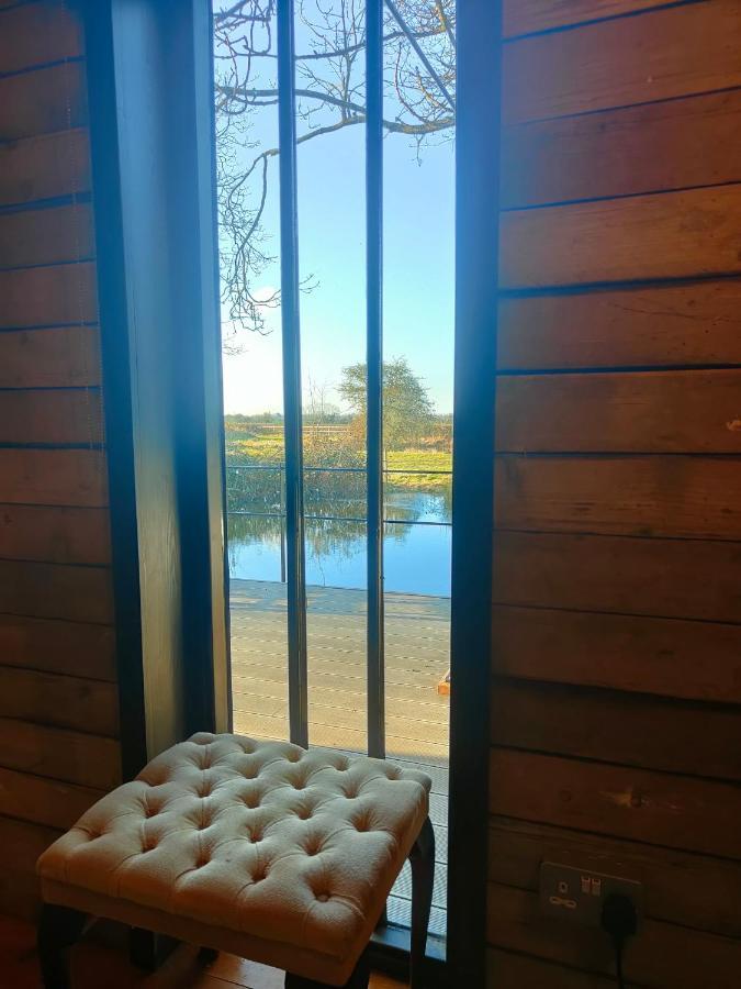 Appartamento The Water Shack - Amazing Tiny House Retreat Woodbridge Esterno foto